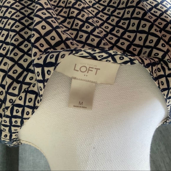 Loft sleeveless top size medium - Picture 7 of 7